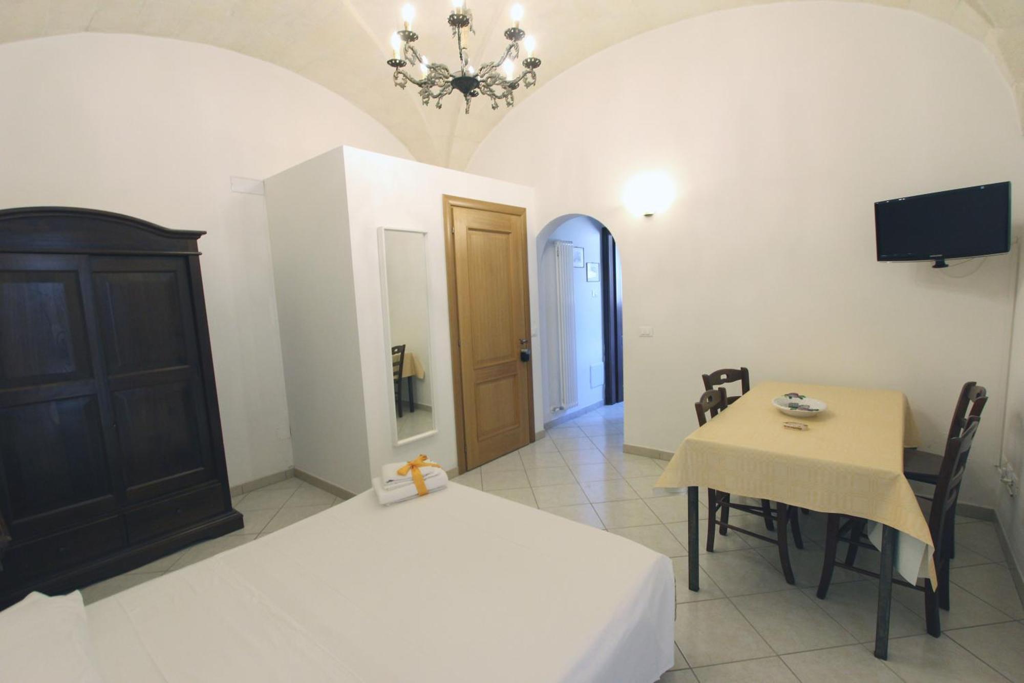 Residence Borgo Antico Дизо Стая снимка